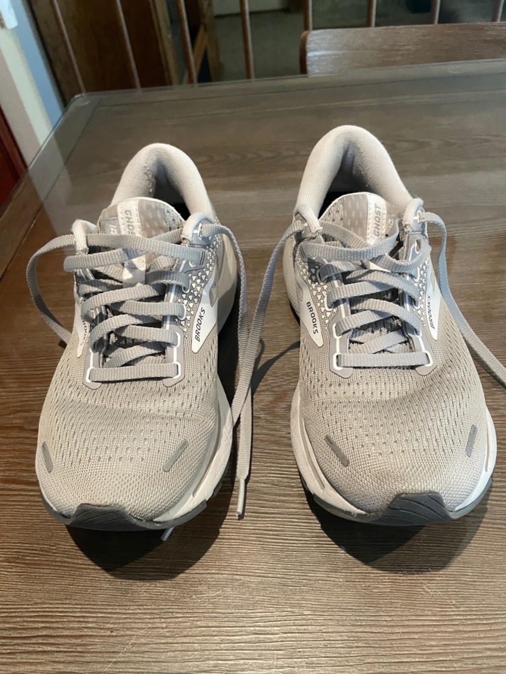 Brooks Ghost 14 Light Gray woman’s  Running Sneakers. New insoles!